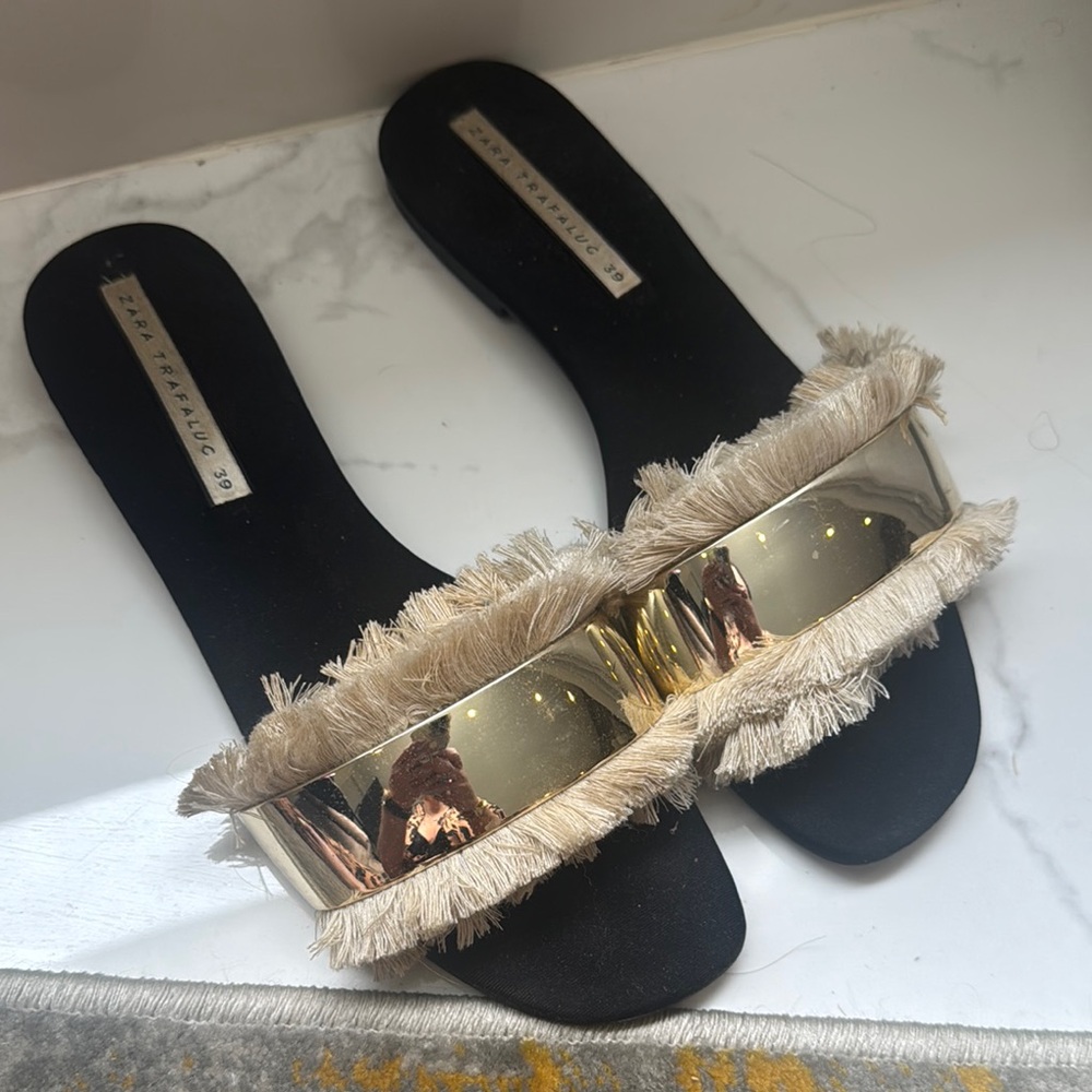 Zara Gold and Black Chain Detail Sandals